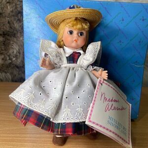Madame Alexander Doll McGuffey Ana #496 Miniature showcase series With Box